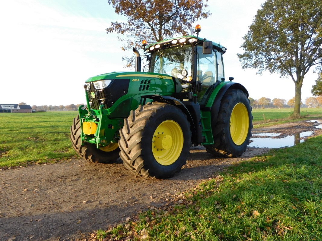 John Deere 6155R