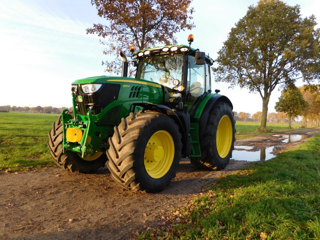 John Deere 6155R