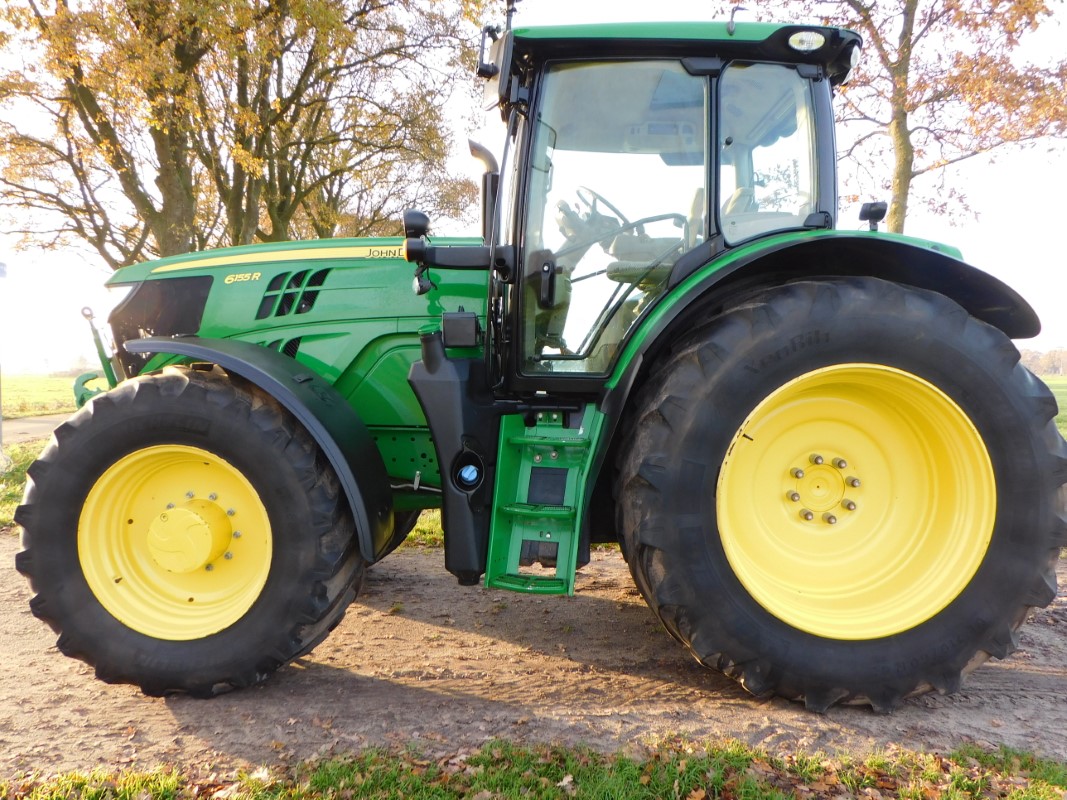 John Deere 6155R