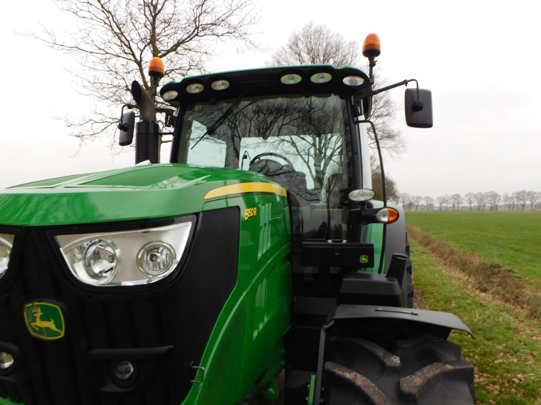 John Deere 6150R