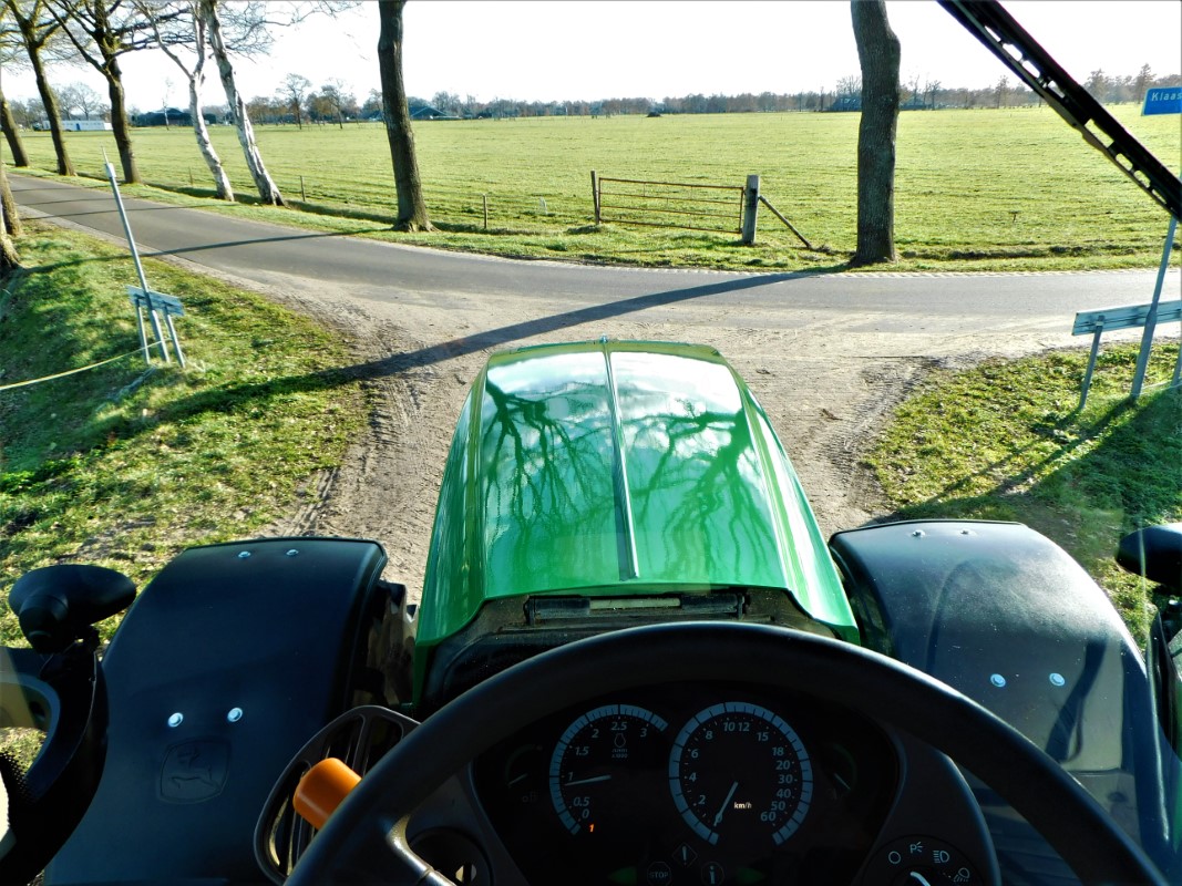 John Deere 6140R