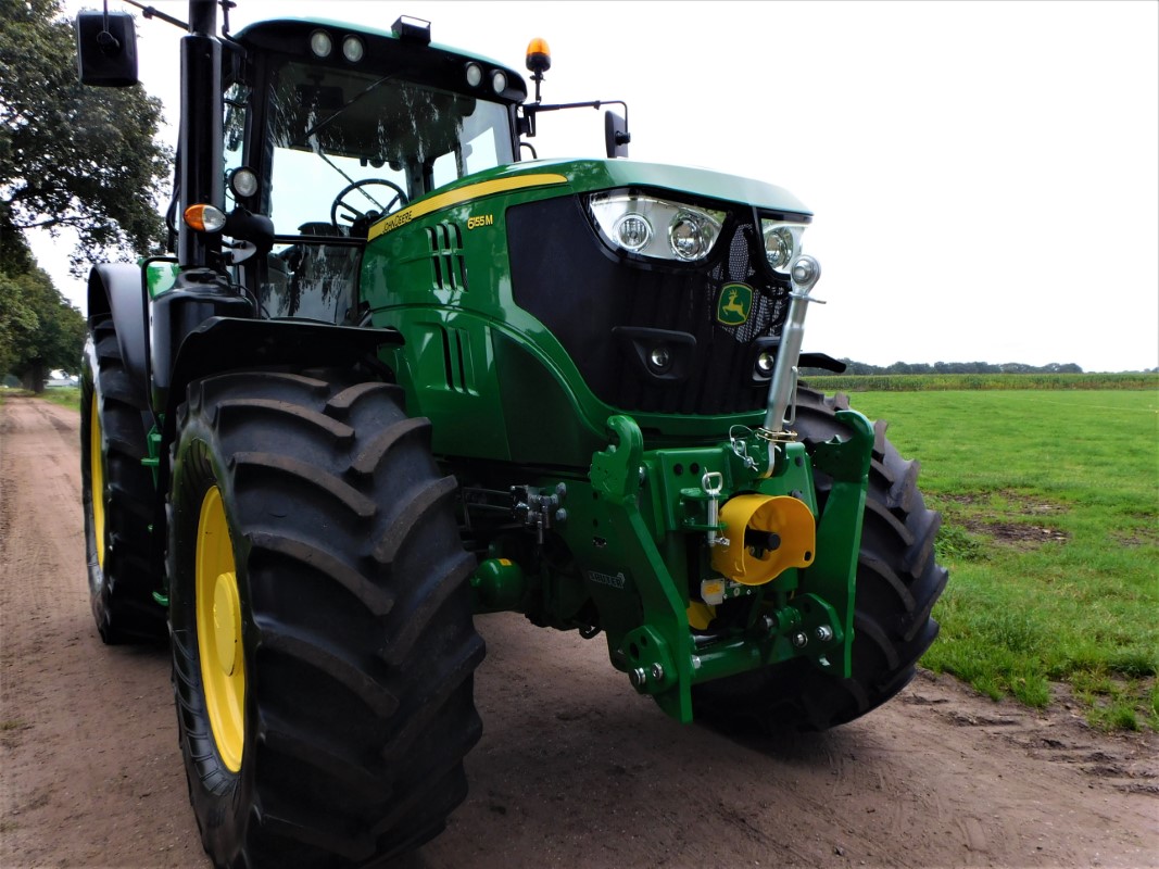 John Deere 6155M