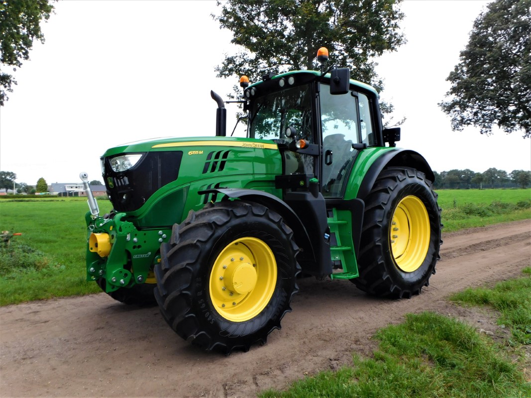 John Deere 6155M