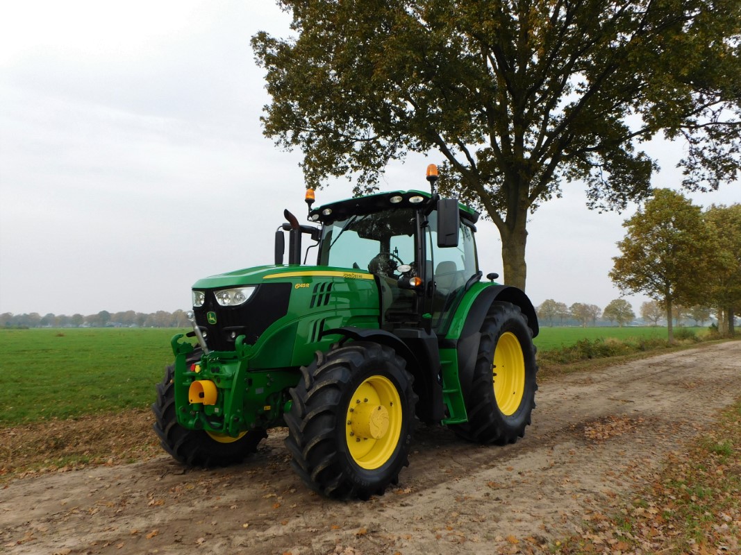 John Deere 6145R