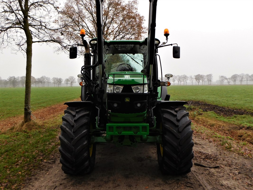 John Deere 6115R