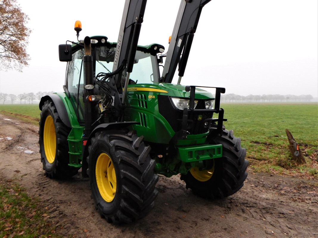 John Deere 6115R