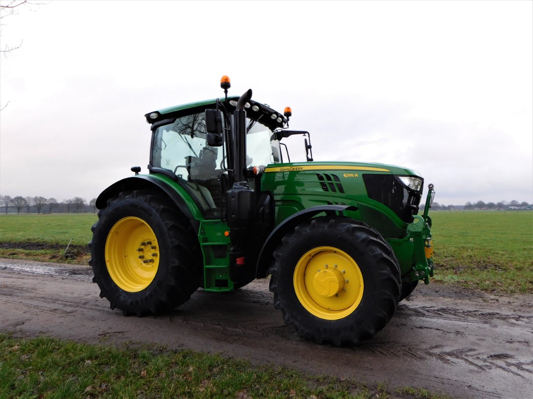 John Deere 6155R