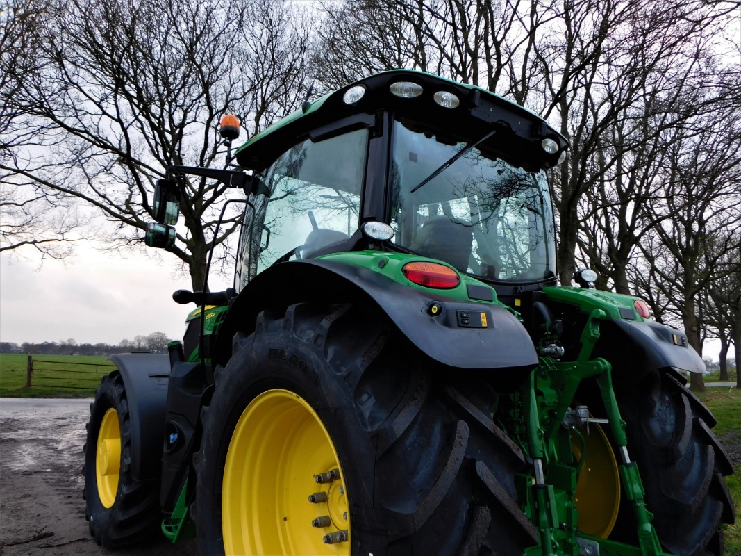 John Deere 6155R