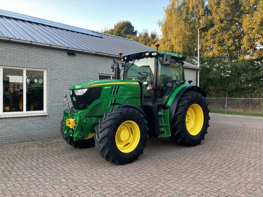 John Deere 6140R