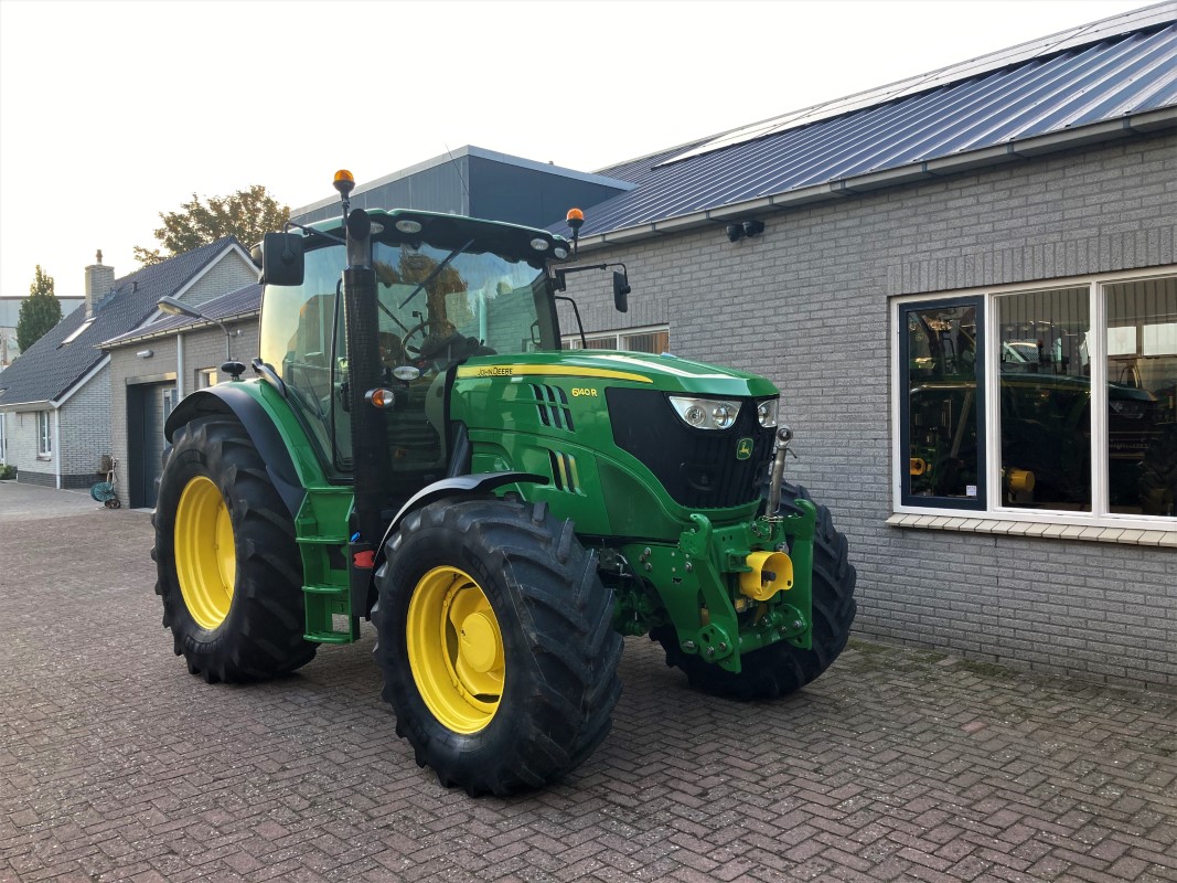 John Deere 6140R