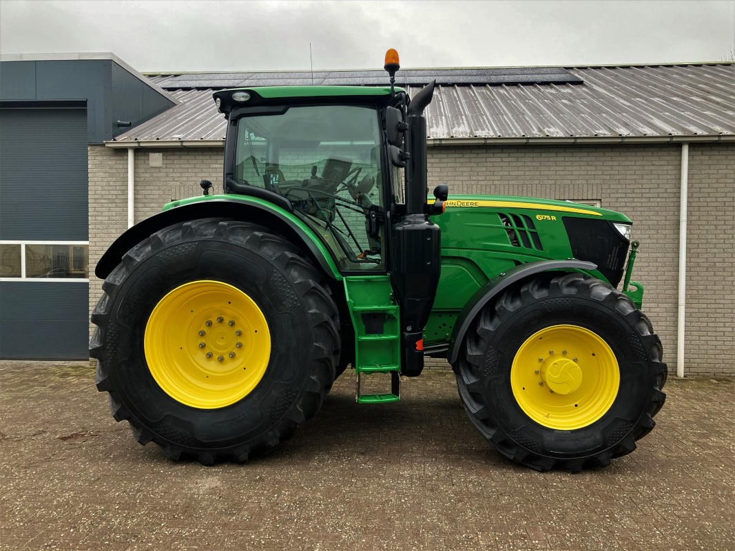 John Deere 6175R